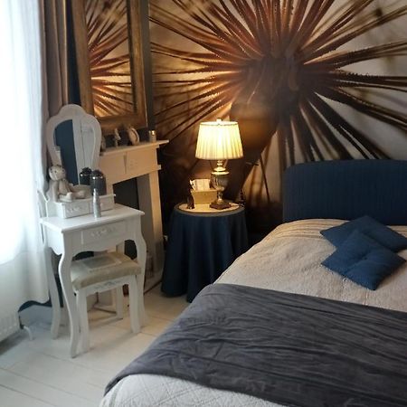Chambre Bounty, B&B, Cuisine Privee, Lit Queen Size, Terrasse, Parking, Garage Olliergues Екстериор снимка
