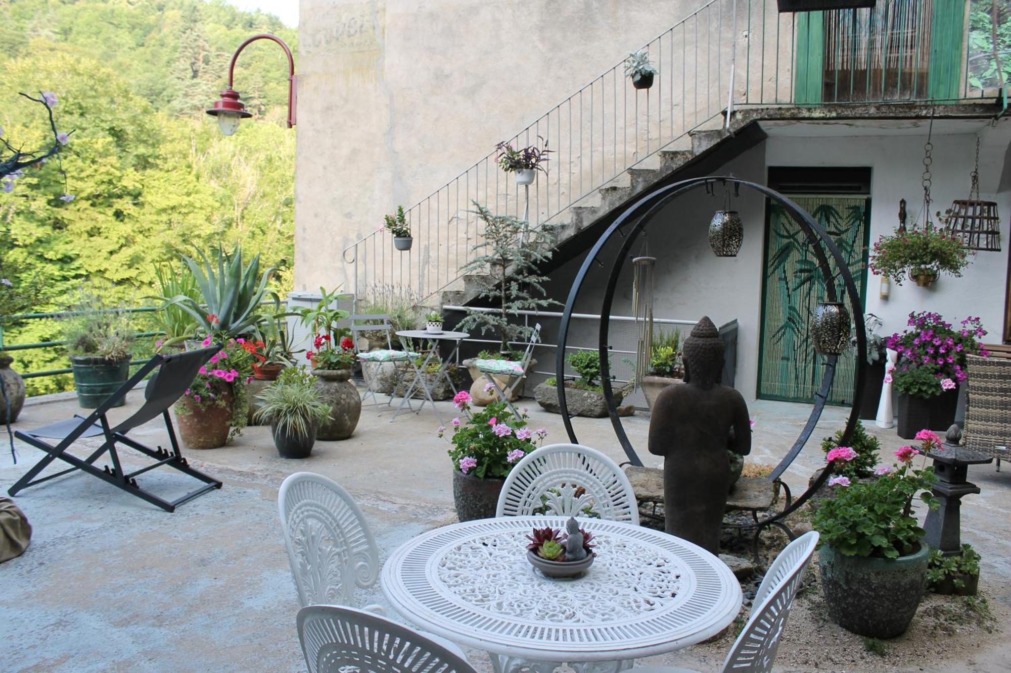 Chambre Bounty, B&B, Cuisine Privee, Lit Queen Size, Terrasse, Parking, Garage Olliergues Екстериор снимка