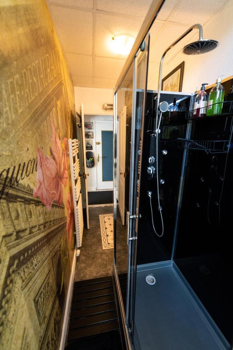 Chambre Bounty, B&B, Cuisine Privee, Lit Queen Size, Terrasse, Parking, Garage Olliergues Екстериор снимка